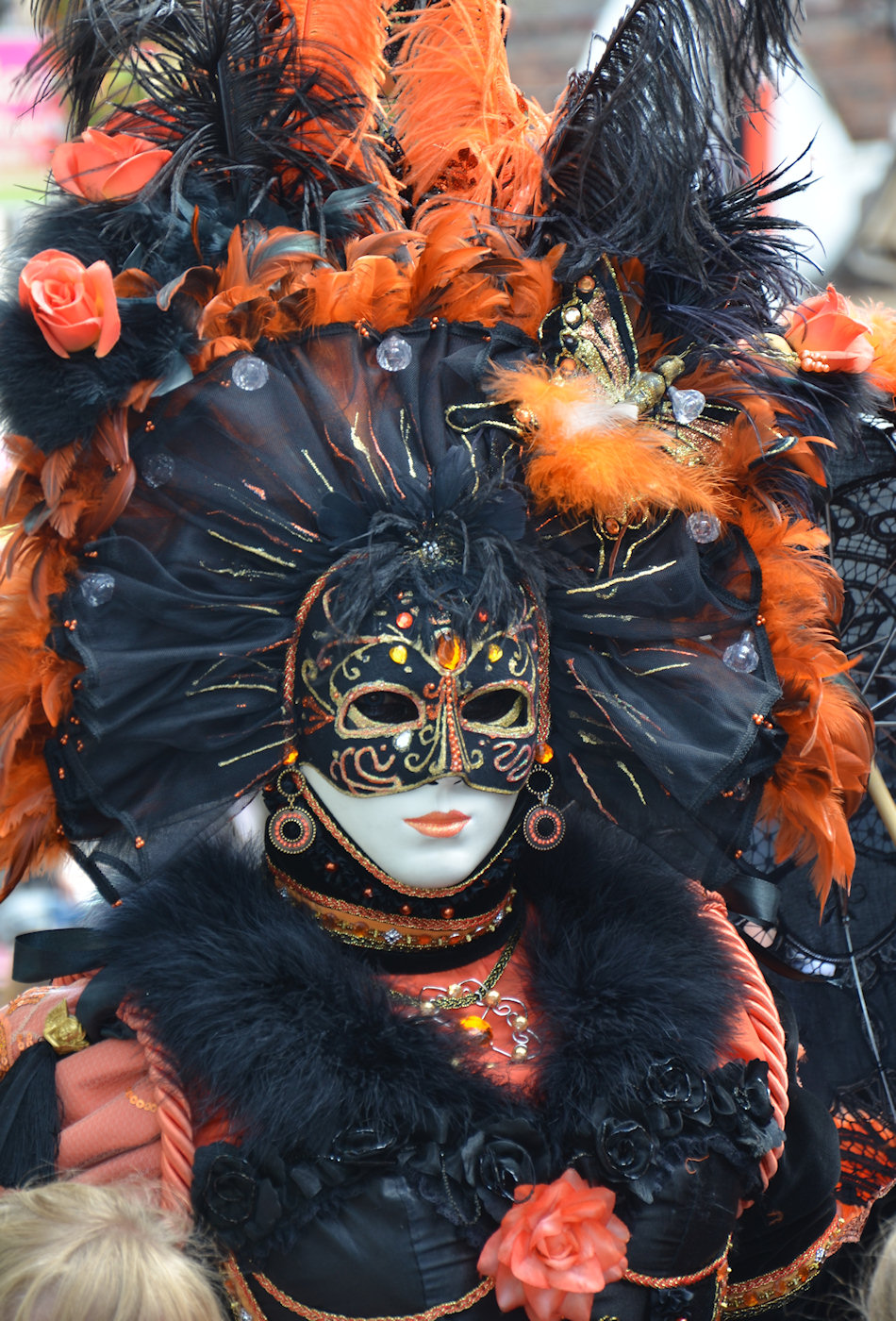 Masque Vénitien noir et orange