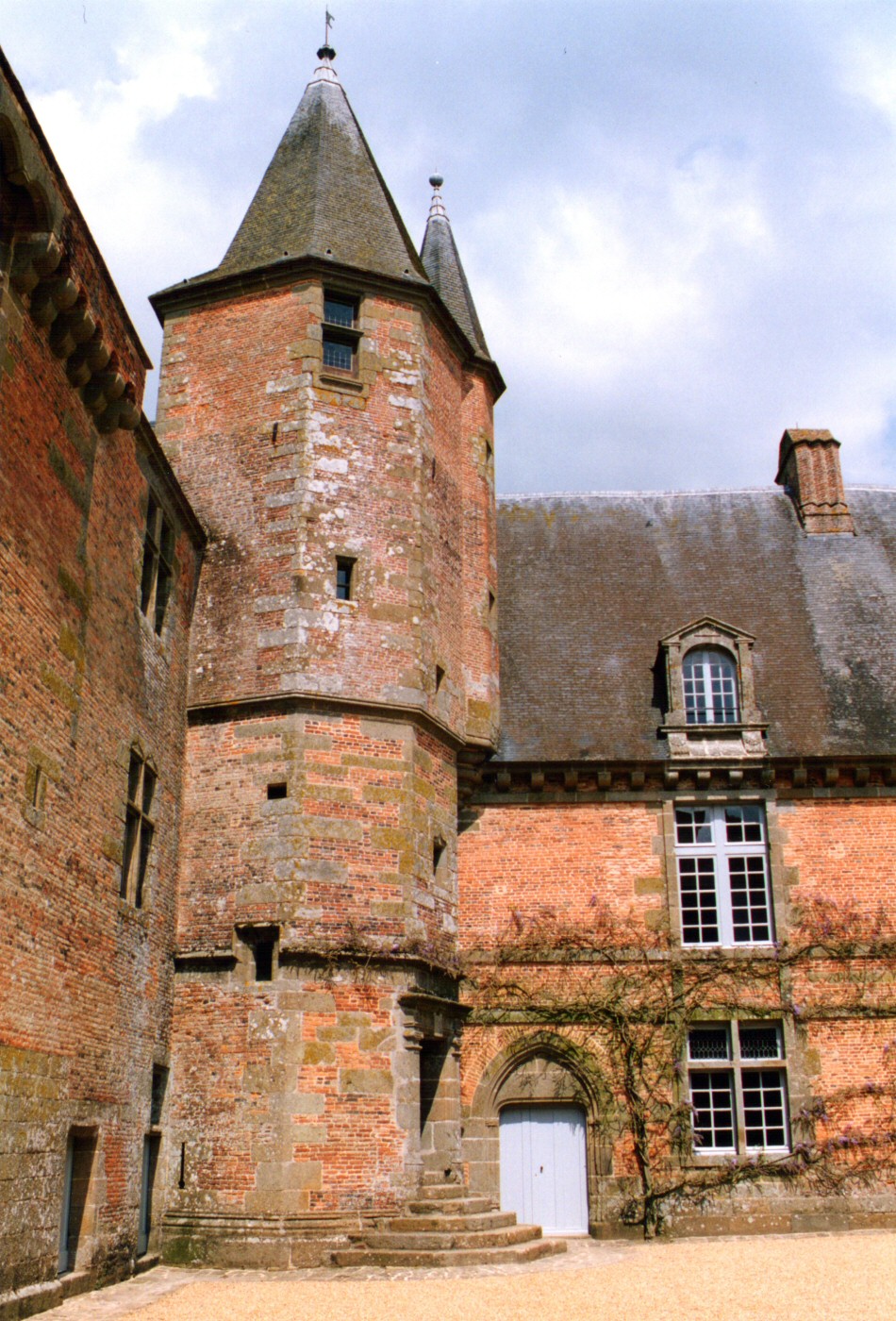 Tour du château de Carrouges