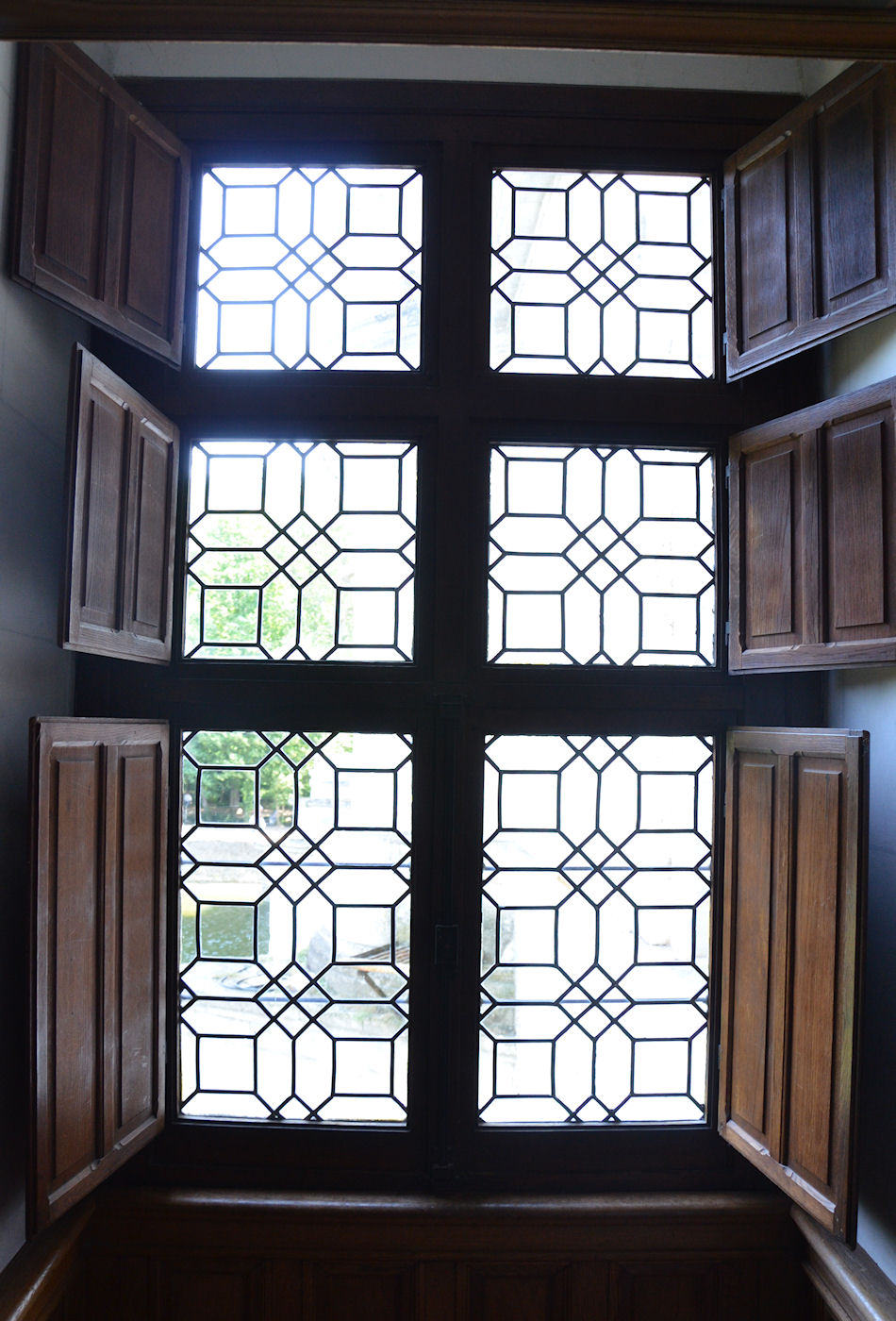 Fenêtre avec volets bois